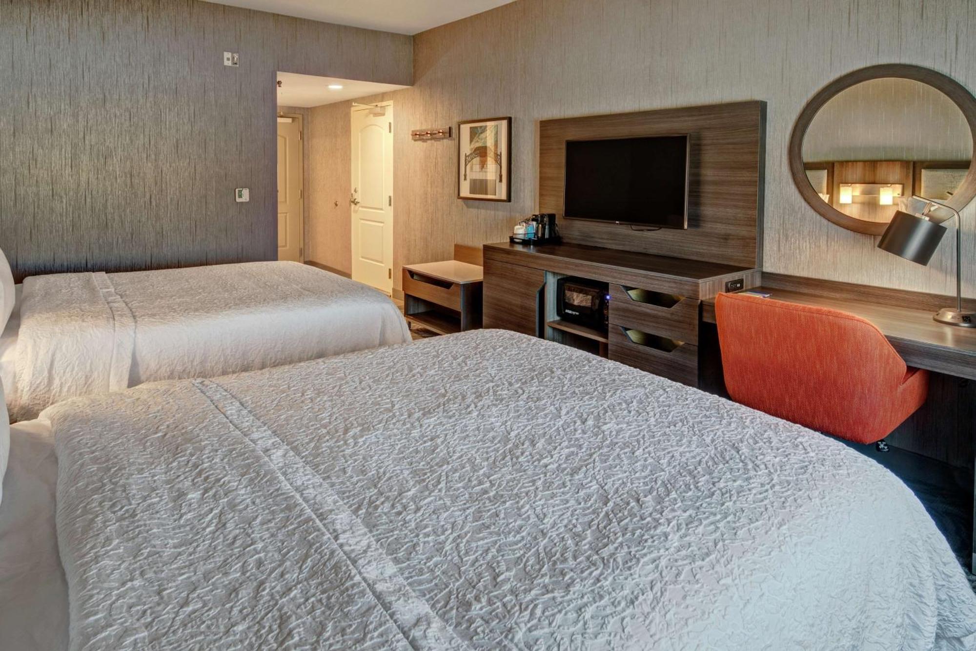 Hampton Inn Fresno Airport מראה חיצוני תמונה